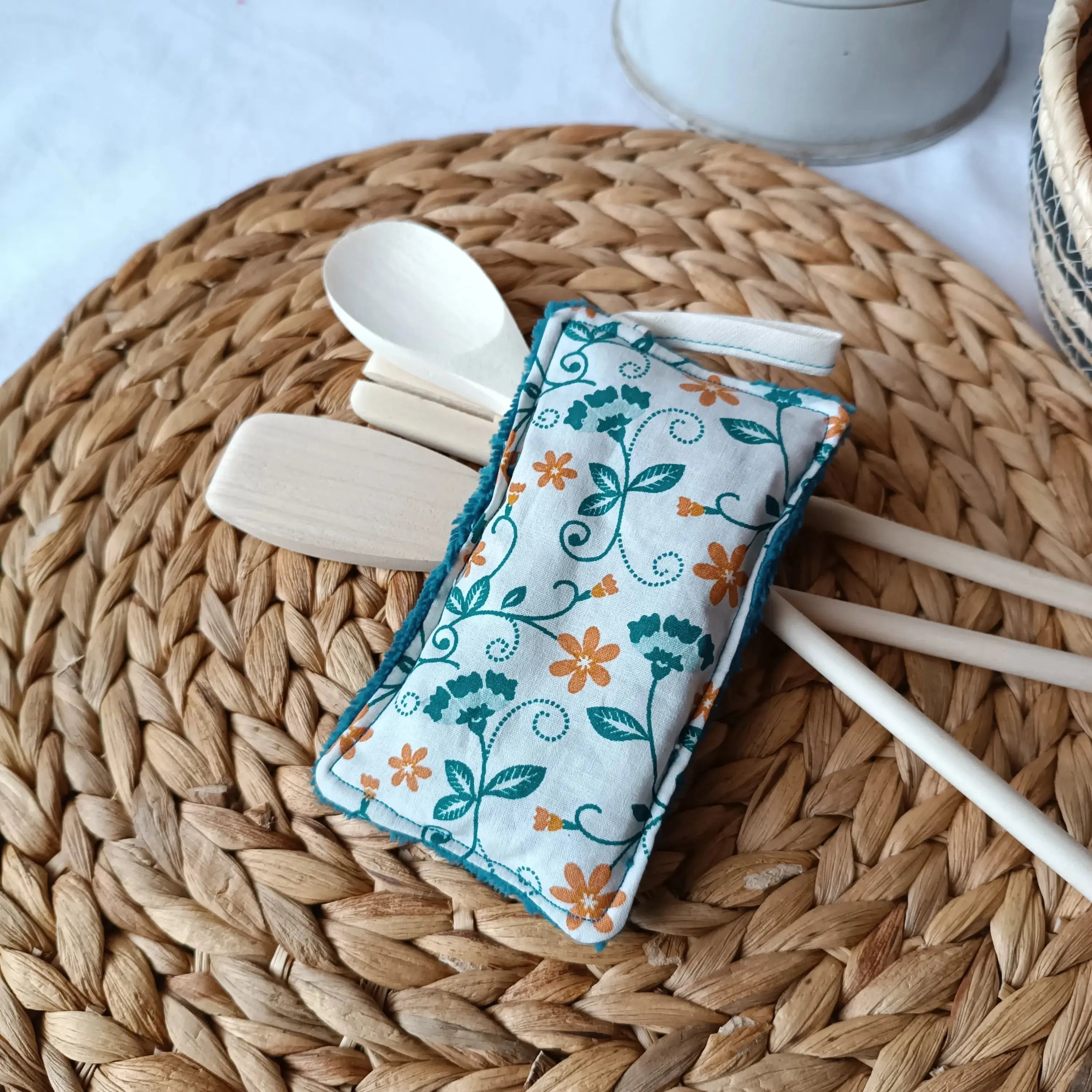 Eponge lavable - verte émeraude et tissu imprimé d'ornement floraux Récup' Tissu de Lili