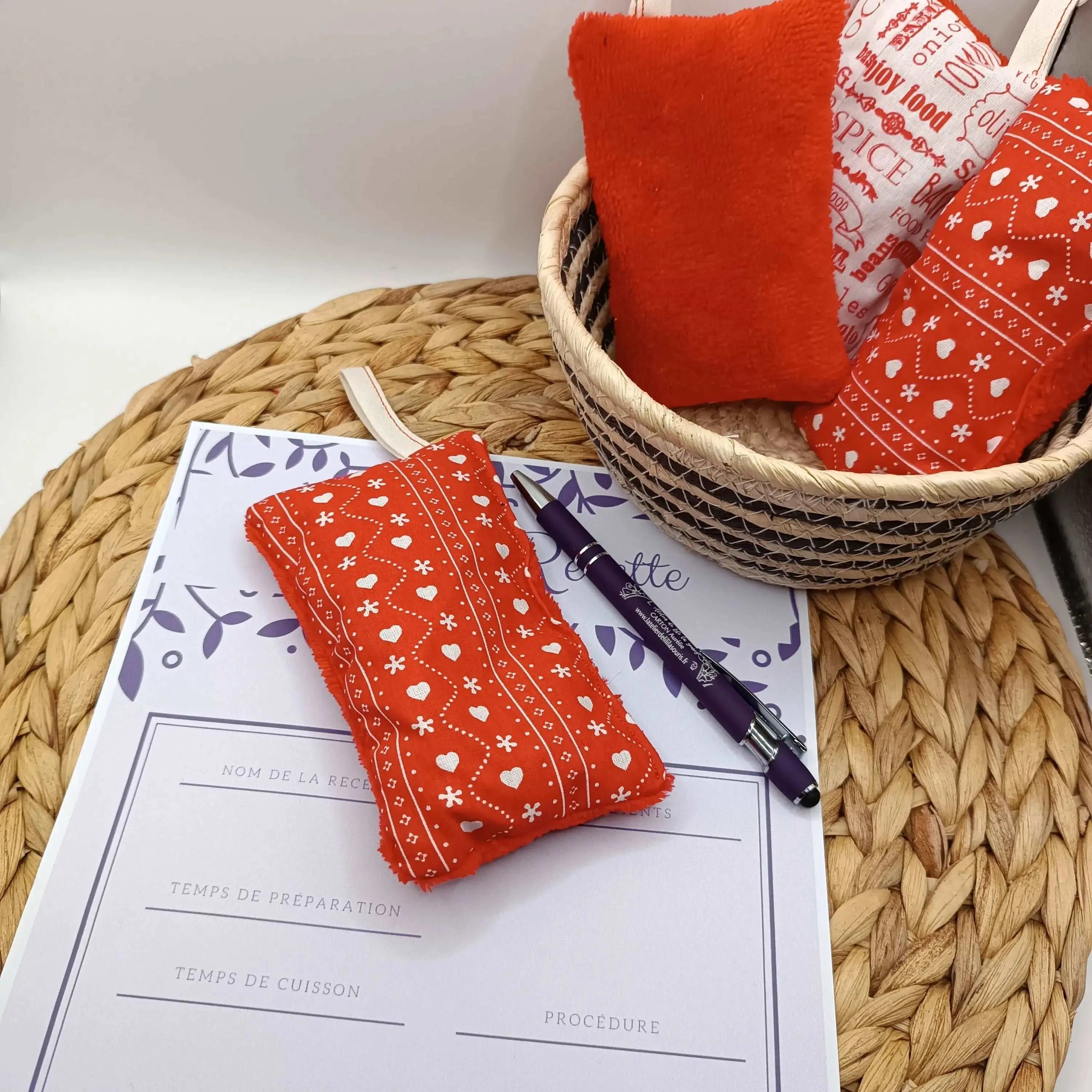 Éponge lavable rouge à cœurs, alternative zéro déchet cousue main