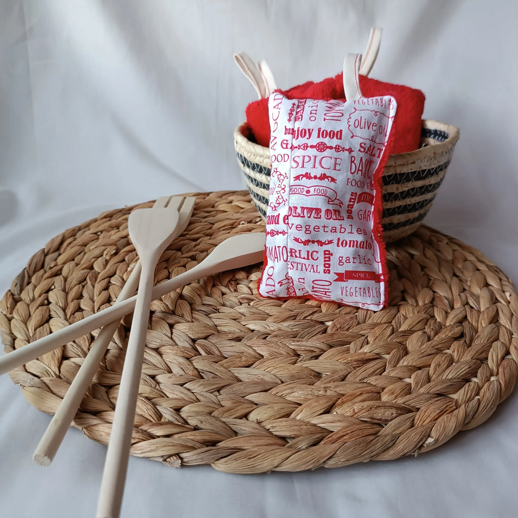 Eponge réutilisable rouge de Récup’ Tissu de LILI- éponge lavable en éponge -  éponge lavable et réutilisable - zéro dechet pour la cuisine - éponge lavable zéro dechet - éponge écologique - éponge réutilisable zéro dechets - éponge lavable durable - éponge artisanale - éponge lavable tissu bambou