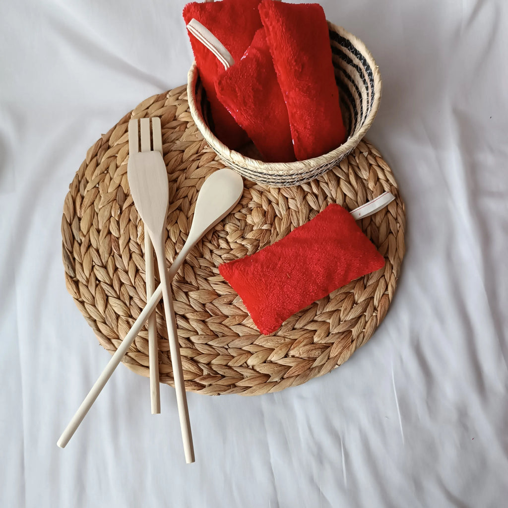 Eponge réutilisable rouge de Récup’ Tissu de LILI- éponge lavable en éponge -  éponge lavable et réutilisable - zéro dechet pour la cuisine - éponge lavable zéro dechet - éponge écologique - éponge réutilisable zéro dechets - éponge lavable durable - éponge artisanale - éponge lavable tissu bambou