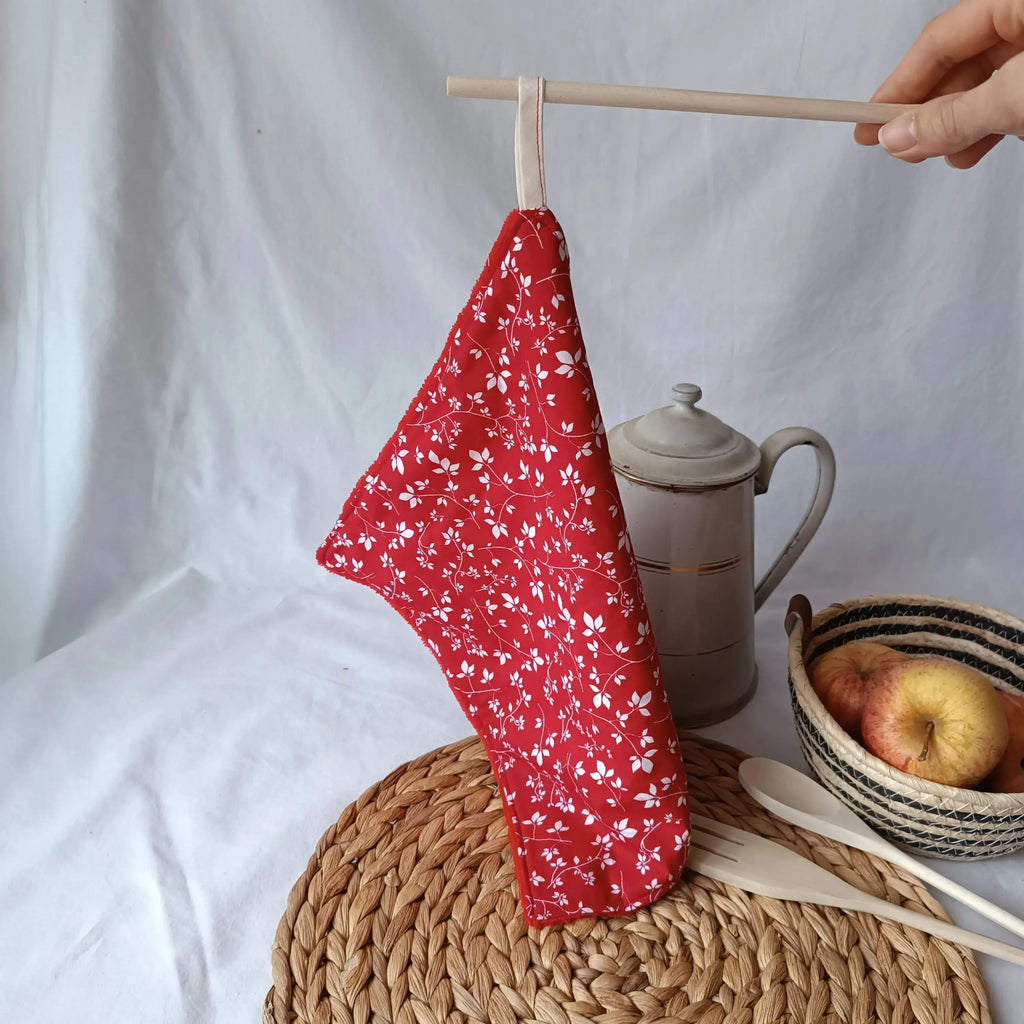 Essuie-main lavable - rouge - éponge imprimé fleurs Récup' Tissu de Lili
