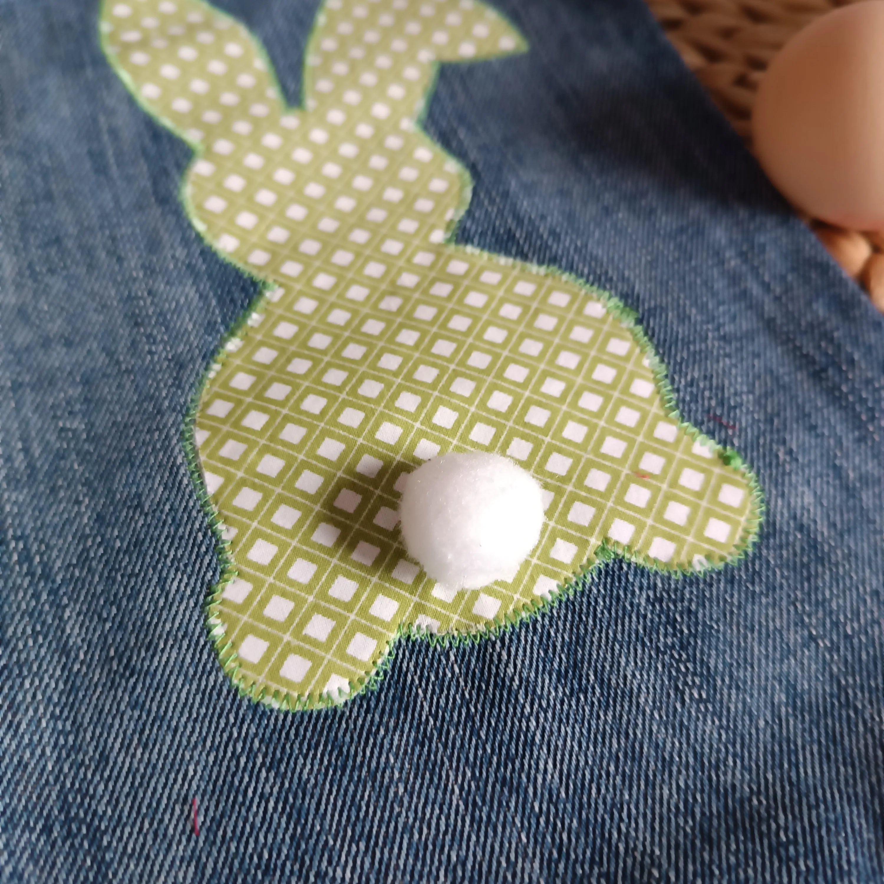 Sac de pâques jeans et motif vert de Récup’ Tissu de LILI- pâques 2025 - chasse aux œufs - sac pour Pâques - cadeau de Pâques - Pâques en 2025 - cadeau Pâques enfant - cadeau Pâques adulte