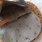 Pochette grise de Récup’ Tissu de LILI – pochette 3 compartiments tissu upcyclé – pochette écoresponsable -pochette grise artisanale -idée cadeau artisanale -pochette grise originale