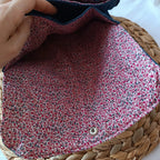 Pochette jeans upcyclé de Récup’ Tissu de LILI – pochette 3 compartiments tissu upcyclé – pochette écoresponsable -pochette jeans artisanale -idée cadeau artisanale -pochette jeans originale