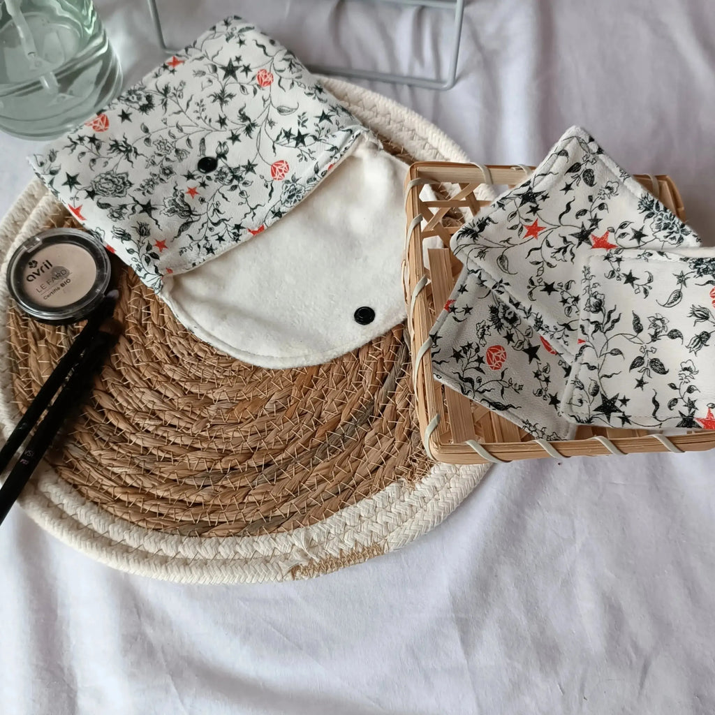 Lingettes démaquillantes / lingettes lavables / lingettes réutilisable / accessoires zéro déchet / lingettes écoresponsable / lingettes éponge de bambou / lingette démaquillante lavable / lot de 3 lingettes démaquillantes lavables / pochette et lingettes démaquillantes