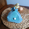 Pochon de Pâques en jeans clair upcyclé, doublé de coton bleu canard imprimé