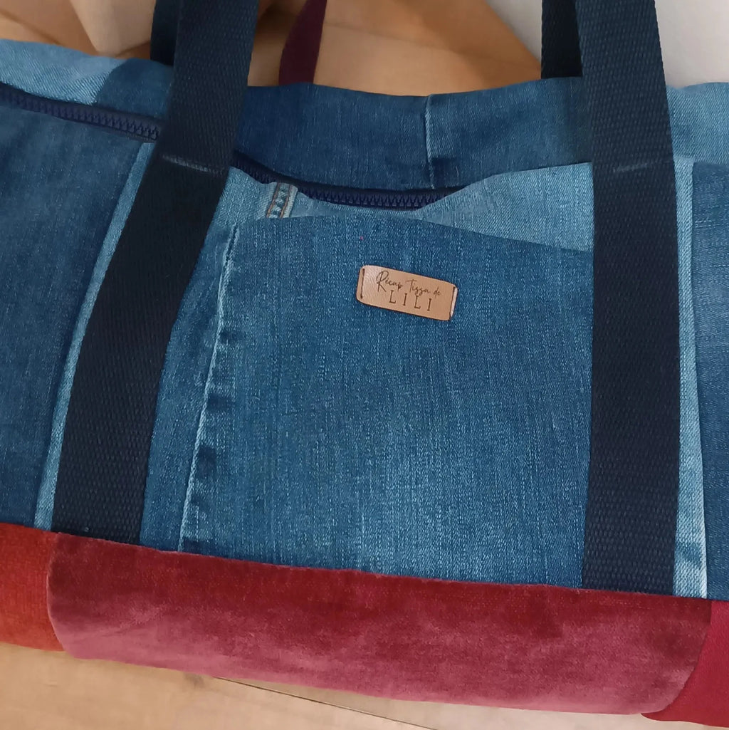 Housse de tapis de yoga en denim upcyclé avec sangle de transport